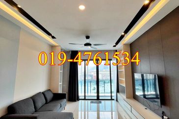 Queens Residences @ Queens Waterfront