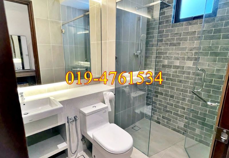 Queens Residences @ Queens Waterfront