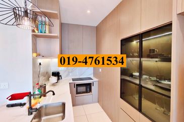 Queens Residences @ Queens Waterfront