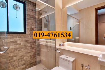 Queens Residences @ Queens Waterfront