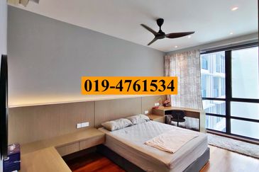 Queens Residences @ Queens Waterfront