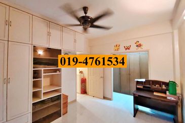 Marina Bay Condominium