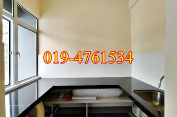 Coastal Tower, Ratu Mutiara