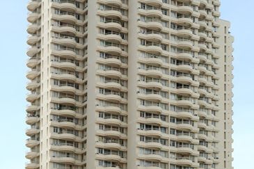 Coastal Tower, Ratu Mutiara