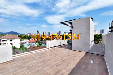 8 Babington Residence