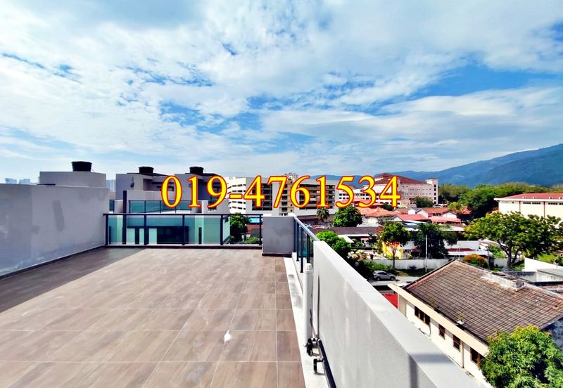 8 Babington Residence