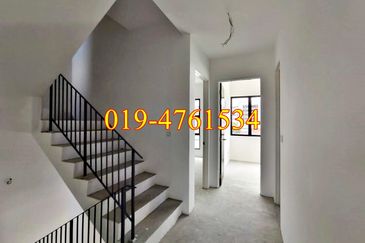 8 Babington Residence