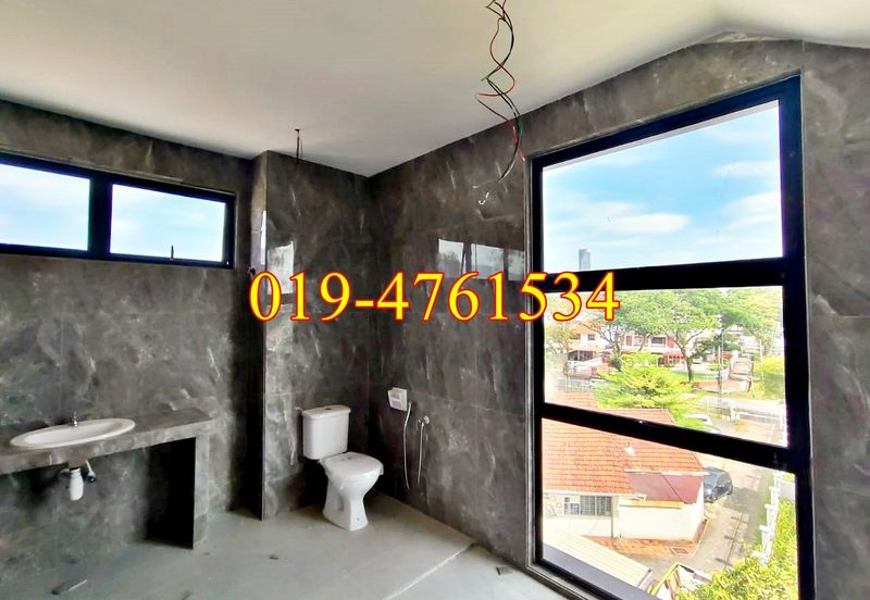 8 Babington Residence