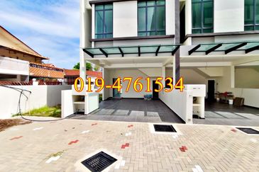 8 Babington Residence