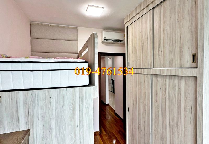 Queens Residences @ Queens Waterfront