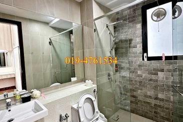 Queens Residences @ Queens Waterfront