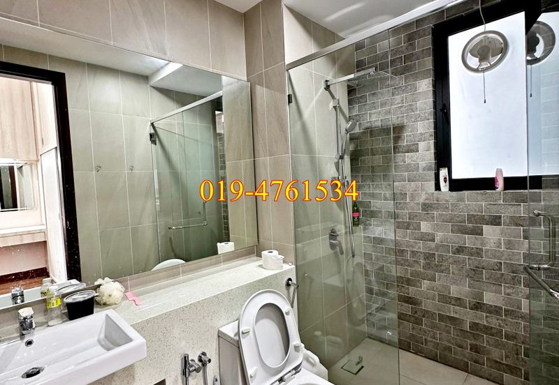 Queens Residences @ Queens Waterfront