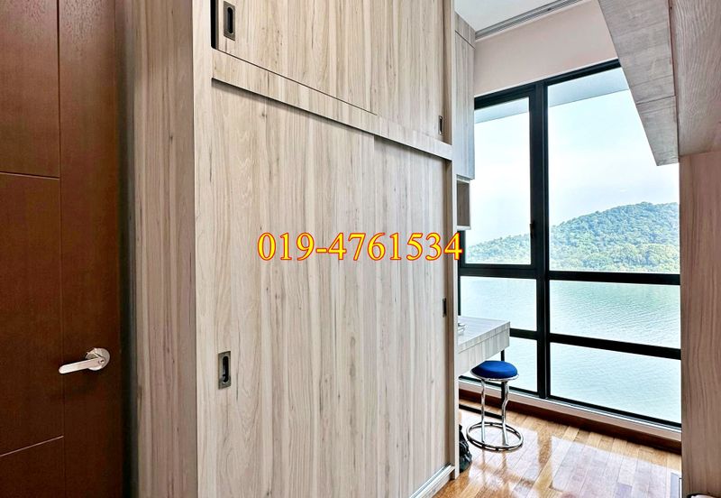 Queens Residences @ Queens Waterfront