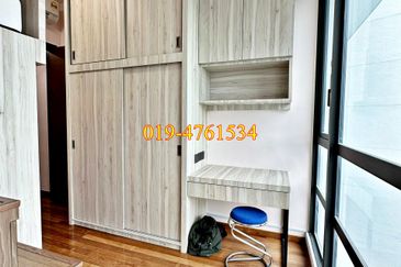 Queens Residences @ Queens Waterfront