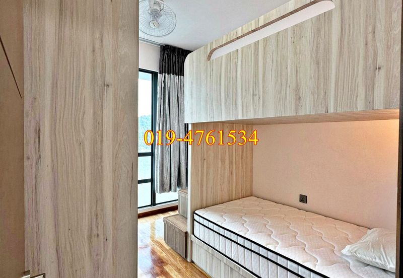 Queens Residences @ Queens Waterfront