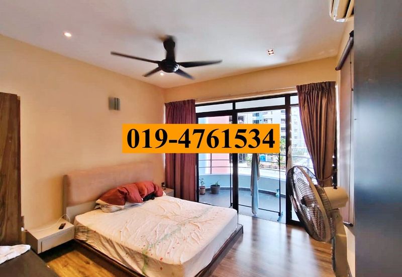 Twin Towers, Ratu Mutiara