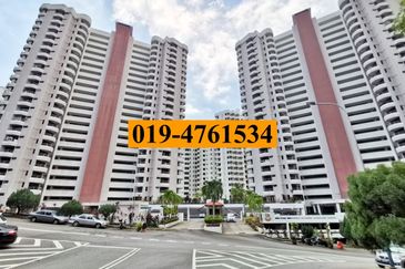 Twin Towers, Ratu Mutiara