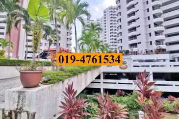 Twin Towers, Ratu Mutiara