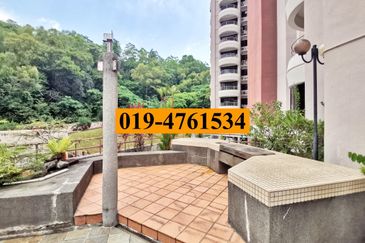 Twin Towers, Ratu Mutiara