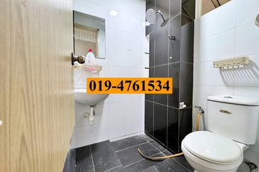 Arasia Perdana (The Clovers)