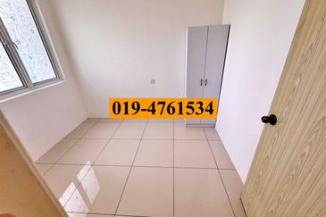 Arasia Perdana (The Clovers)