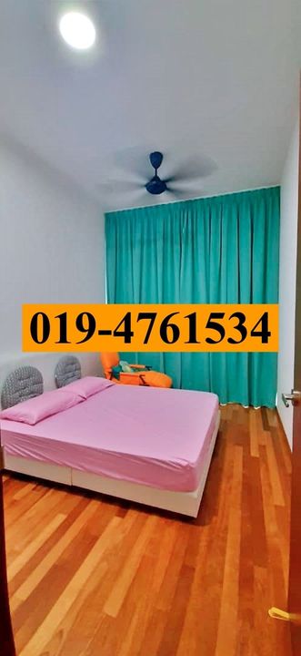 Seaview and Swimming Pool View : QUEENS RESIDENCES @ QUEENS WATERFRONT in Sungai Nibong ( For Sale ) , Penang, Sungai Nibong