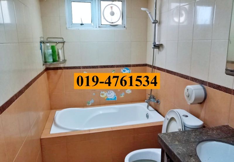 Greenlane Park Condominium