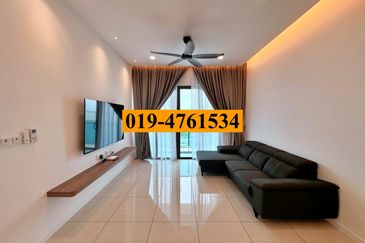 Queens Residences @ Queens Waterfront