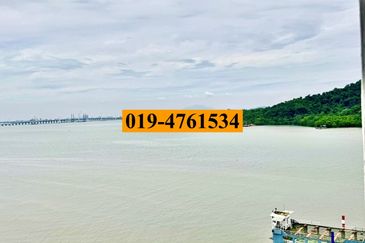 Queens Residences @ Queens Waterfront