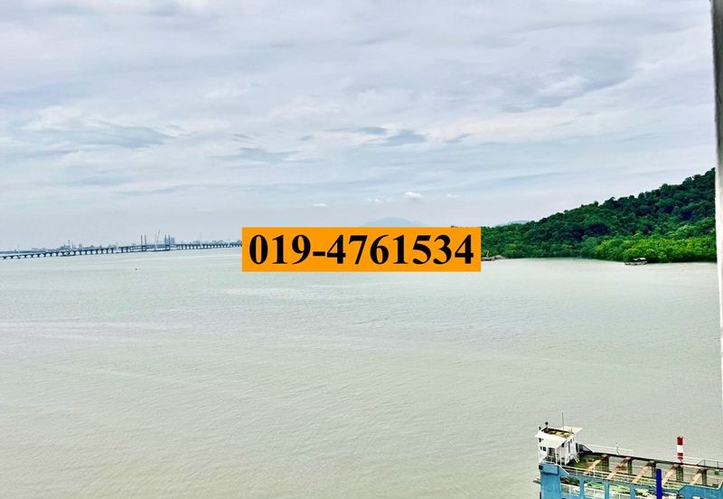 Queens Residences @ Queens Waterfront