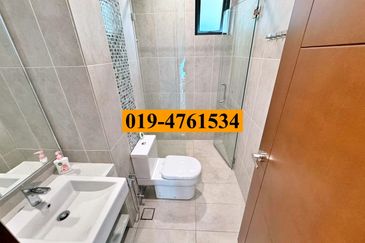 Queens Residences @ Queens Waterfront