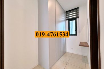 Queens Residences @ Queens Waterfront