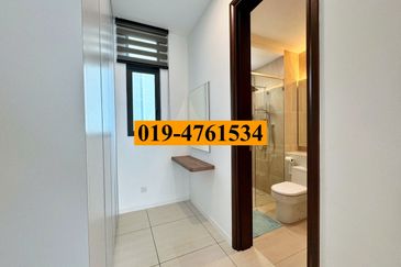 Queens Residences @ Queens Waterfront