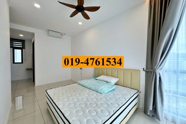 Queens Residences @ Queens Waterfront