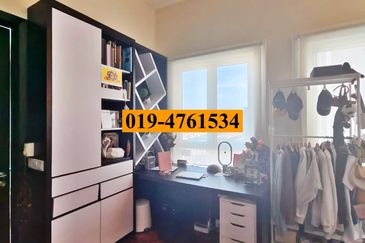 Quayside Seafront Resort Condominium