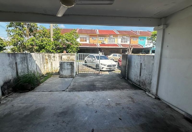 Jalan SP 8 @ Bandar Saujana Putra