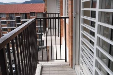 Villa Court @ Goodview Height