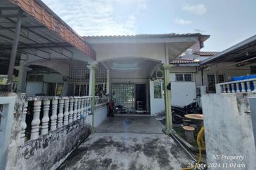 Persiaran Puncak Alam 1 