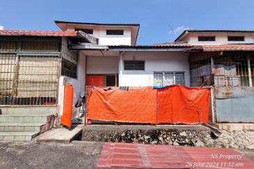 Persiaran Puncak Alam 1 