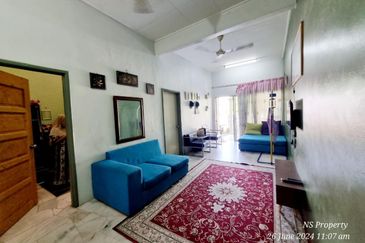 Persiaran Puncak Alam 1 