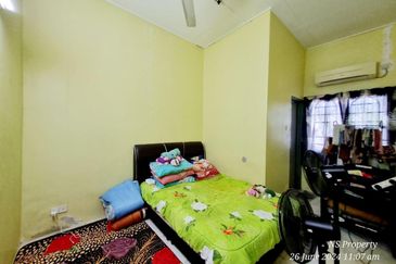 Persiaran Puncak Alam 1 