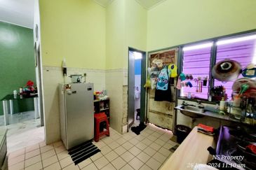 Persiaran Puncak Alam 1 