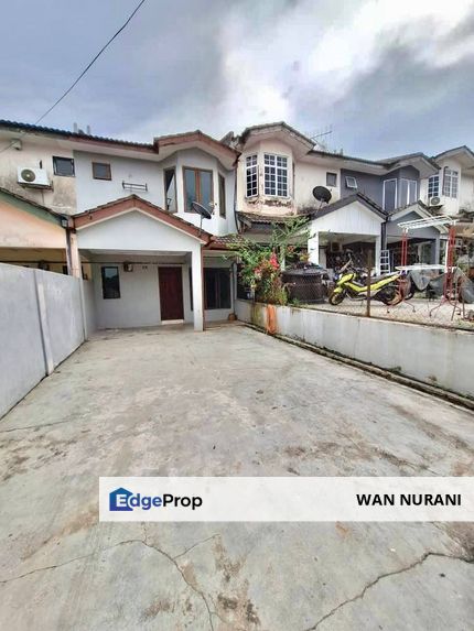 FACING OPEN Double Storey Terrace in Saujana Puchong FOR SALE, Selangor, Puchong South