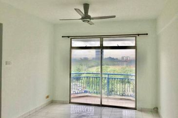Tasik Heights Apartment
