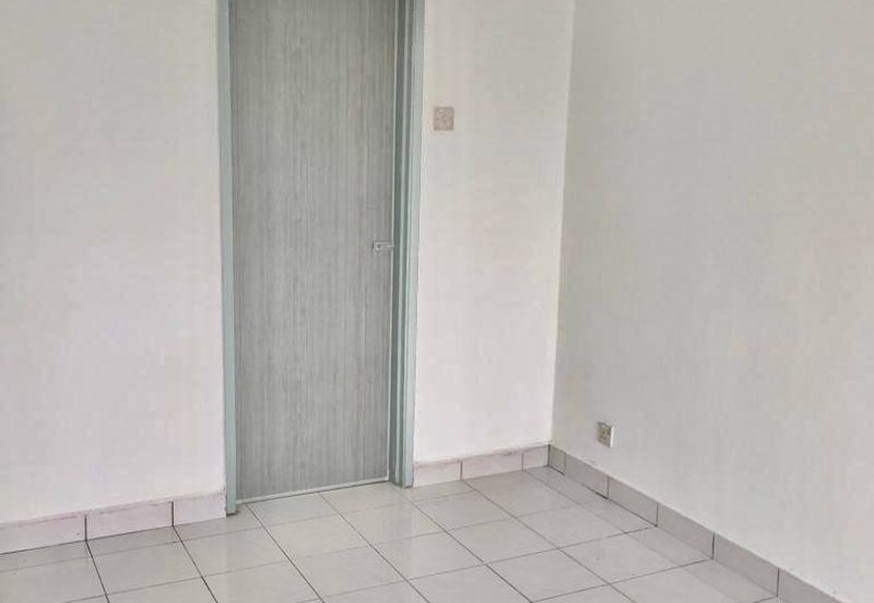 Tasik Heights Apartment