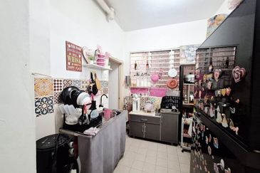 Laman Suria e-Resort Apartment