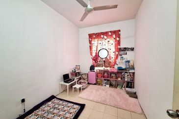 Laman Suria e-Resort Apartment