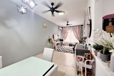Laman Suria e-Resort Apartment