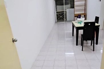 Pangsapuri Damai, Subang Bestari