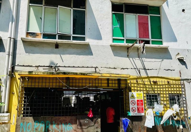 Dataran Otomobil, Seksyen 15